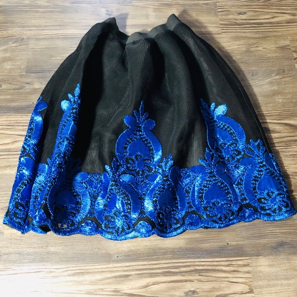 Good Times Los Angeles Mesh Aline Black Embroidered Skirt - Picture 2 of 8